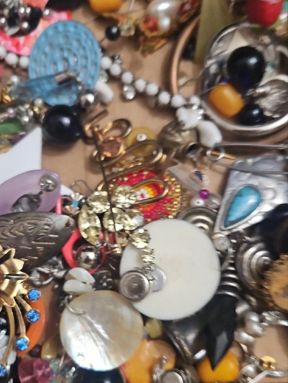 Bundola sorted jewelry for jewelry making over two pounds